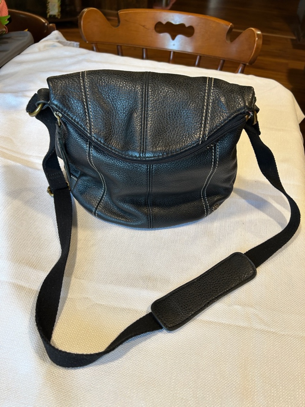 The Sak Black Leather Crossbody Bag - Everyday Shoulder Bag